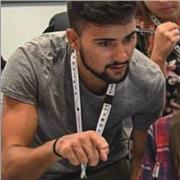 Studente universitario di Ing. Informatica e Telecomunicazioni, impartisce lezioni approfondite di Matematica, Fisica, Geometria